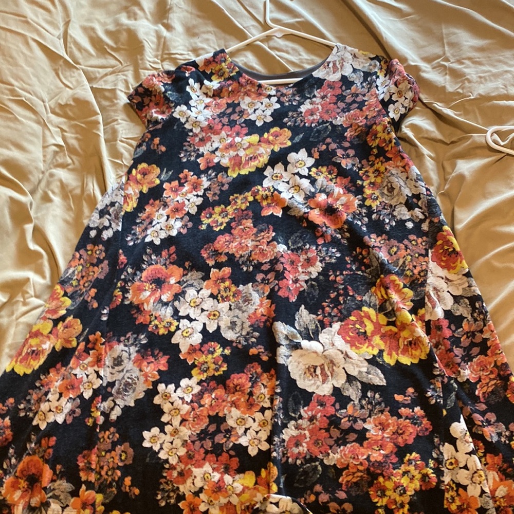 Kimchi blue floral tent dress. Great for summer and fall